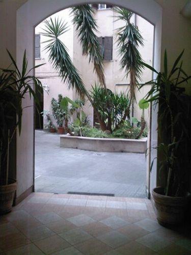 Roma Prince Inn Accommodation Bagian luar foto
